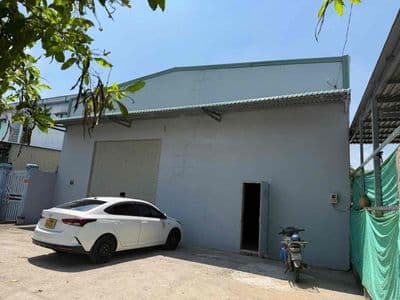 Cần bán kho Nguyễn Thị Rành 553m2 có thổ cư và hoàn công