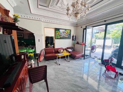 Bán nhà Q7, Huỳnh Tấn Phát, DT 88m2, 8x11m, 2 tầng, giá 5 tỷ 4