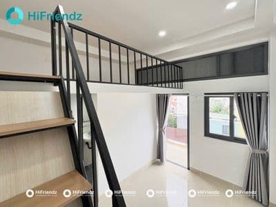 Gác Ban Công Cửa Sổ Mới Xây 100% Gần Ngã Tư Thủ Đức quận 9