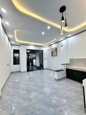 Nhà 5x24m nở hậu 5.5m Hướng Đông Nam giá 2.48 tỷ