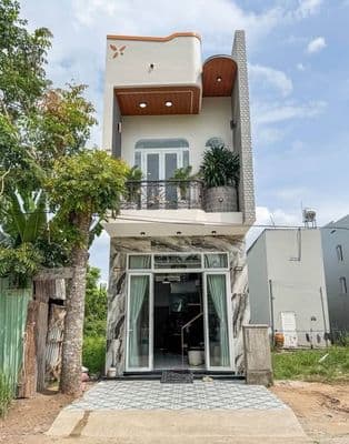 Bán nhà 1 trệt 1 lầu 3PN gần chợ Tân Hiệp, Tân Uyên