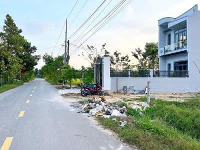 Bán nhà mặt tiền sân vườn Mỹ Hạnh Bắc, Đức Hòa, Long An
