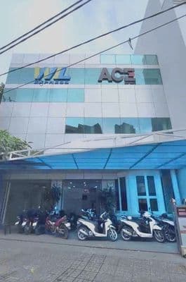Cho thuê đường yên thế 12m x 20m trệt 2 lầu