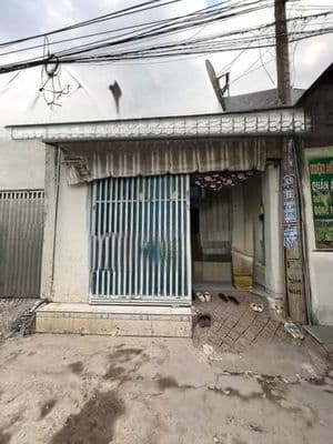 Bán nhà cấp 4 gác lửng mặt tiền đường buôn bán Bình Dương