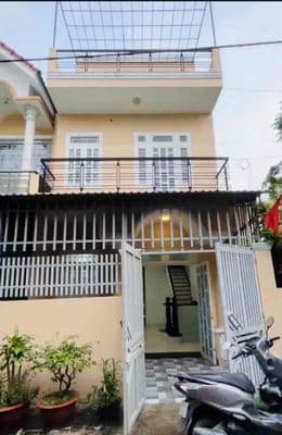 Nhà tl37. gần trường cấp 1..2..3. trệt 2 lầu 3pn 3wc. ban công rộng