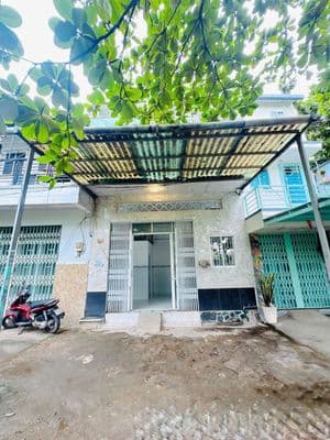 cho thuê nhà đường Cao Lổ P4.Q8 DT.5m×5m } 1 Lầu 1 Phòng 2toilet Hẽm4m