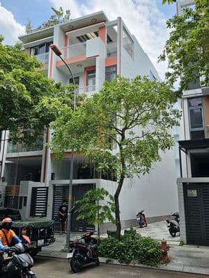 nhà nguyên căn KDT Vạn Phức city giá 32tr nhà như hình 5x23m