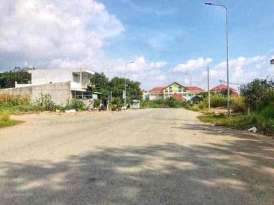 Cần bán gấp đất dự án 28ha .gần trường học lê lợi