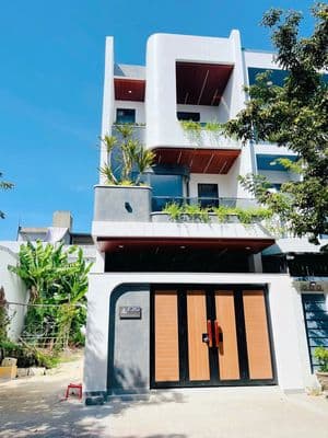 nhà 3 tầng trần kim xuyến hướng đông bắc mới xây siêu đẹp