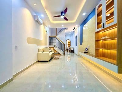 Ngay Landmark 81 - 1 trệt 1 lầu 3 PN 43m² không quy hoạch lộ giới