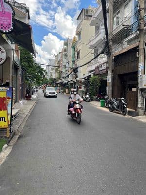 Hẻm Xe Hơi , Nhà 5 Tầng Bê Tông Cốt Thép, Trung Tâm Phú Nhuận