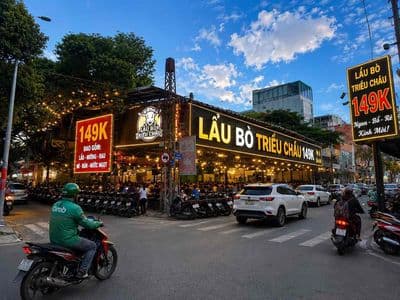Cho thuê 2mt đồng nai - ba vì q10 dt 20x25m lề siêu rộng