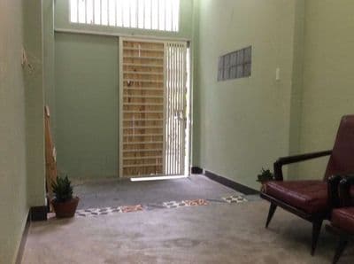 Cho thuê nhà nguyên căn 2PN, 2WC, Trệt lầu, hẻm Đ. Trường Sa, P.17