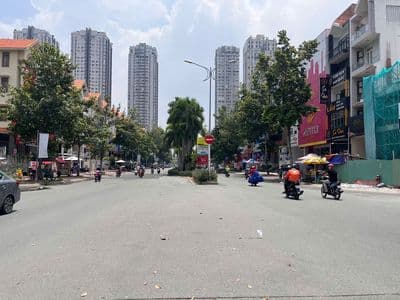 Cho thuê tòa nhà mặt tiền đường Nguyễn Thị Thập - Tân Hưng, Quận 7