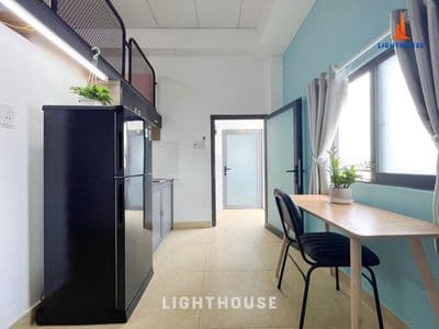 Duplex cửa sổ thoáng mát - full nội thất, thang máy ngay quang trung