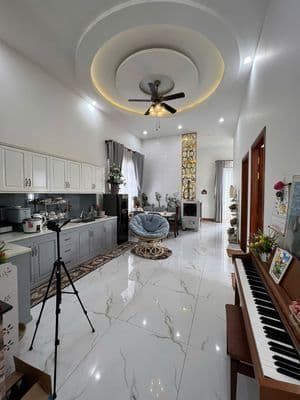 Bán Nhà mặt tiền chùa đá 300m2 giá 1ty2 khu Ngay sát bên quốc lộ 22 .