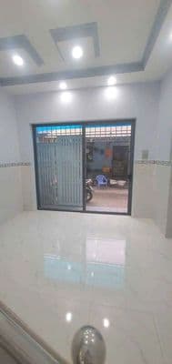 cho thuê nhà nguyên căn mặt tiền đường.