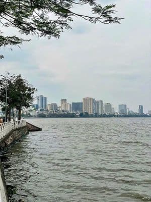 Bán nhà mới xây 2 mặt thoáng gần Hồ Tây, 6 tầng thang máy