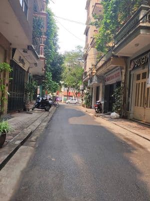 Nhà Phân Lô Cầu Giấy 5 Tầng Kinh Doanh 19.7 Tỷ