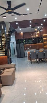 Nhà đẹp 3 tầng mặt tiền Thanh Lương, Hoà Xuân 9 tỷ