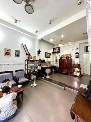 Bán nhà 3 tầng BTCT ngay chợ Cây Sộp, 80m2, SHR, hoàn công, Giá 5.3 Tỷ