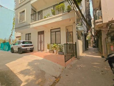 Bán nhà 7.6 tỷ, ô tô đỗ cổng, 20m ra phố, Tây Hồ