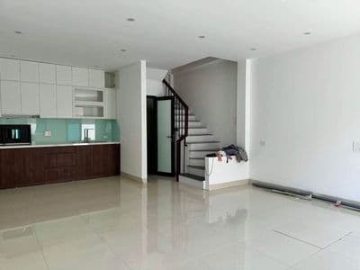 Nhà 60m2 Mỹ Đình, 7 tỷ, 5 tầng, gần phố kinh doanh