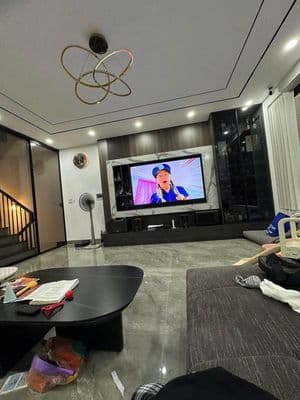 Bán nhà 40m2 Nguyễn Văn Cừ, Long Biên, 6 tầng, thang máy, ô tô