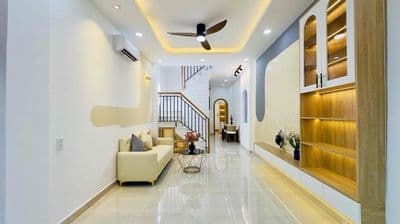 NHÀ ĐẸP GIÁP QUẬN 1, NGAY CHỢ VÕ DUY NINH NHÀ 2 TẦNG – VÕ DUY NINH