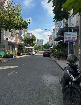 Bán Nhà Mặt Tiền Phú Hồng Thịnh 4 Tầng 75m2