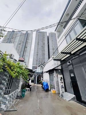 BÁN NHÀ 76M2 HẺM 672B HUỲNH TẤN PHÁT GẦN CẦU PHÚ MỸ SỔ RIÊNG HẺM TO XH