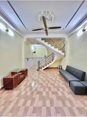 Cho Thuê Nhà 1 Trệt 2 Lầu 3PN 5x12m Hẻm 60 Lâm Văn Bền
