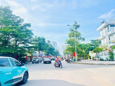 Cắt Lỗ 500Tr Bán Nhà 3 Tầng 63m2 Nguyễn Xiển Ngay Vinhomes Nhỉnh 4 Tỷ