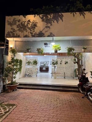NHÀ MẶT TIỀN ĐƯỜNG SONG HÀNH QL50 – GIÁ CHỈ 7 TRIỆU/THÁNG