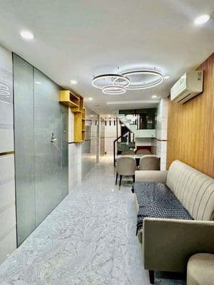 Rẻ đẹp q11-2 tầng 2pn-dt 32m2-sổ vuông đẹp-hẻm vô 6m-có 3 đồng hơn