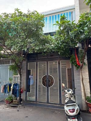 nhà lầu gần ngã ba ông xã giá 5 triệu
