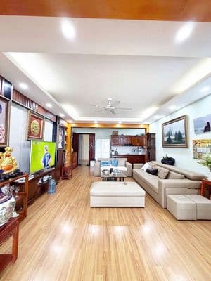 Bán gấp căn chung cư Việt Hưng Long Biên Hà Nội dt 127m