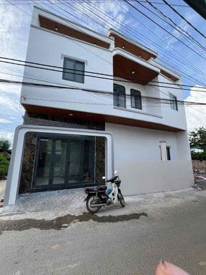 BÁN GẤP NHÀ SỔ RIÊNG NGAY NGÃ TƯ ĐƯỜNG XE HƠI P.TÂN VẠN - 3,550 TỶ