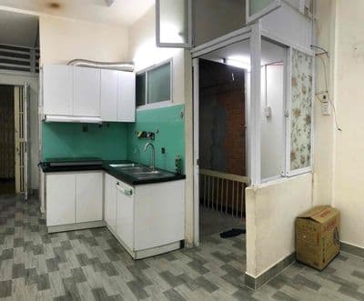 Cho thuê chung cư thang bộ lầu 2, đường bàu cát 7, 32m2