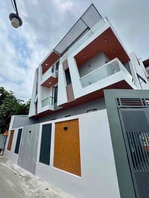 Bán căn góc 1 trệt 2 lầu Hiệp Thành sát bên KDC HT1 TDM BD