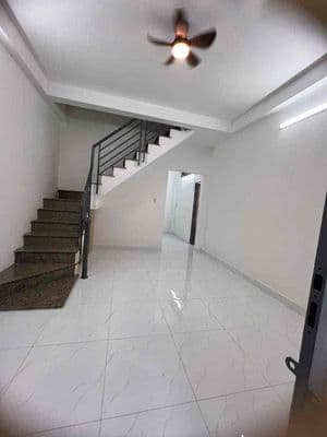 Cho thuê nhà 2 tầng đs25 khu bên sông 2pn2wc MỚI