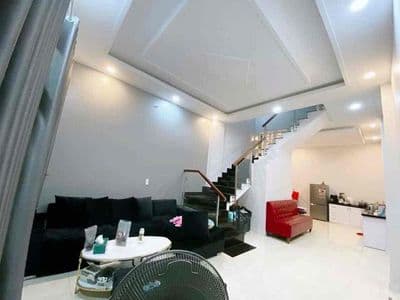 Nhà 2 lầu 4 phòng Bưng Ông Thoàn gần Glabal City