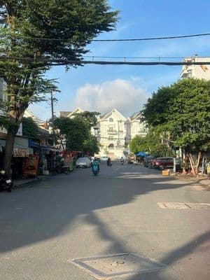 NHÀ ĐẸP NGANG 5M SÁT BÊN ĐH VĂN LANG