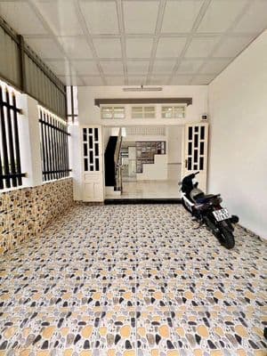Đúng rẻ. Ngay chợ đường thông, p Dĩ An. 3p ngủ. Đầu tư ngon