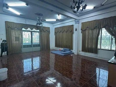 cho thuê nhà 1 trệt 3 lầu mặt tiền Tạ Quang Bửu