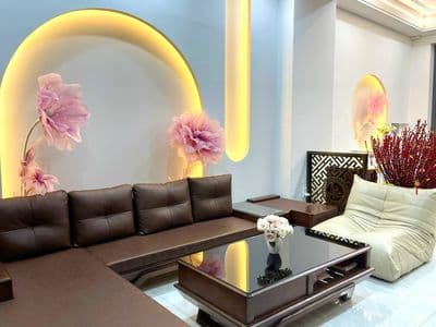 Nhà xây mới tại KDC Phú Lợi q8, cần bán để chuyển sang căn lớn hơn.