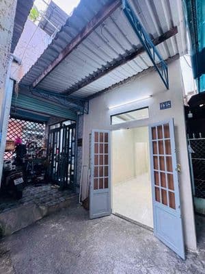 Nhà sổ riêng gần chợ cây me - hẻm bà điểm 11 - 1.95 tỷ