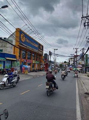Cho thuê kho xưởng DTSD 130m2 gần đường Tô Ngọc Vân. Gía 10 Triệu.