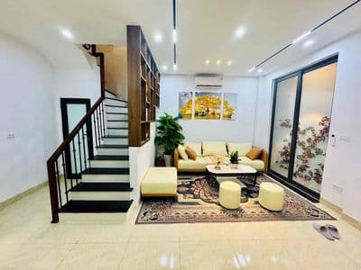 Hơn 7 tỷ sở hữu nhà 5 tầng – nam dư – diện tích rộng hiếm