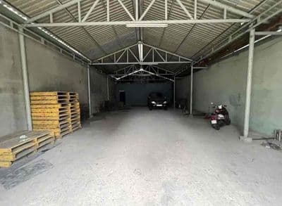 Cho thuê kho ngang 8m5 , tỗng 160m2 gần chợ Bửu Long